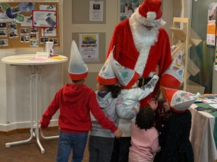 Einleitungsbild Die Weihnachtsfeier der Gemeinschaftsunterkunft Obertürkheim